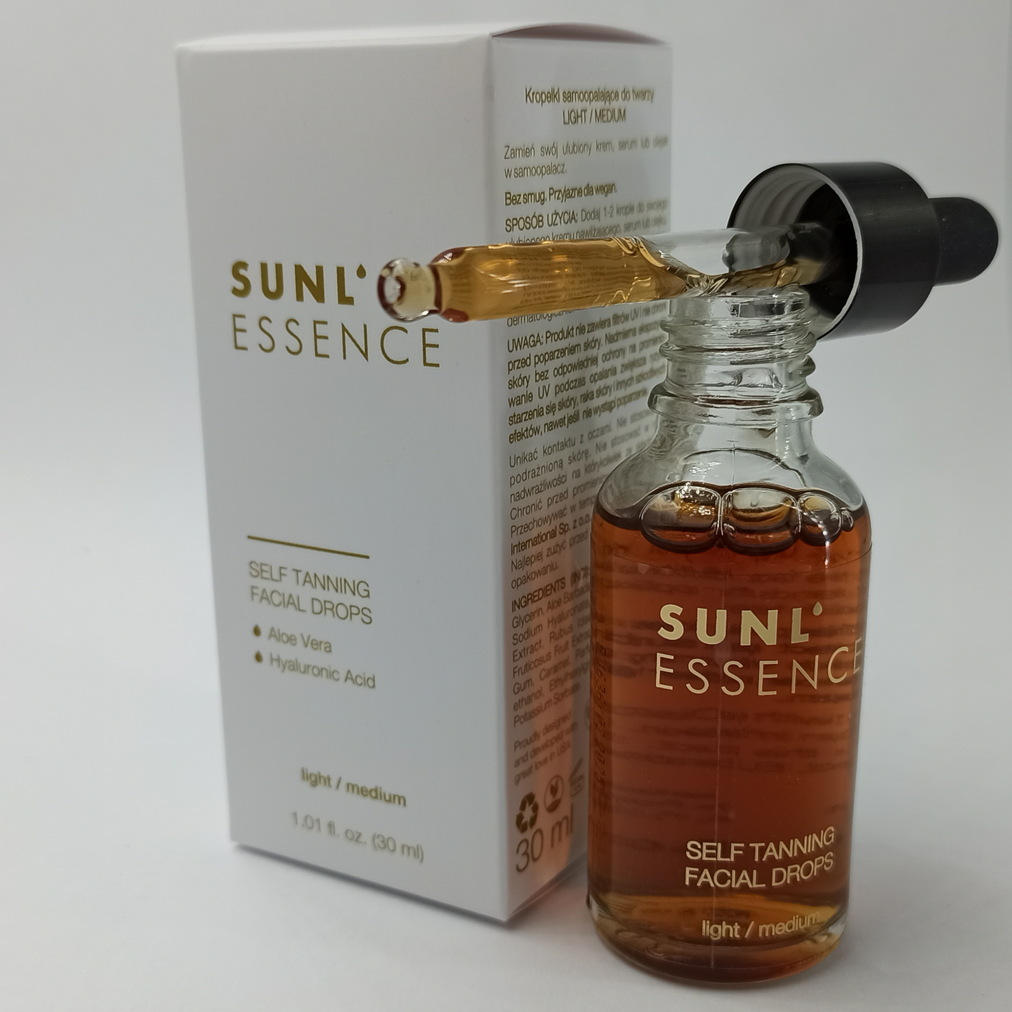 Kropelki samoopalające Onyx Sunl’essence z pipetą i pudełkiem. Formuła z aloesem i kwasem hialuronowym dla naturalnej opalenizny bez plam.